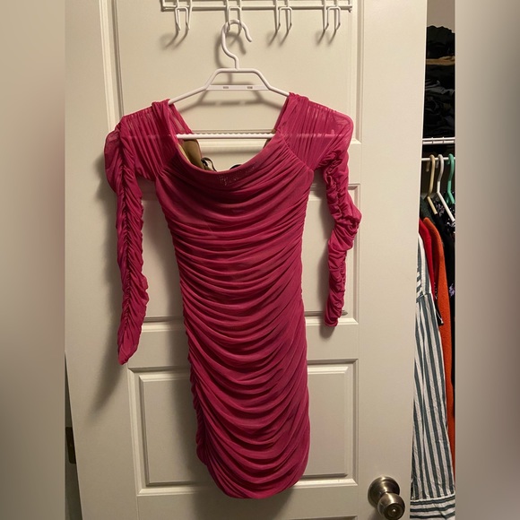 BEBE PINK DRESS SIZE XS (brand new) - Picture 4 of 10